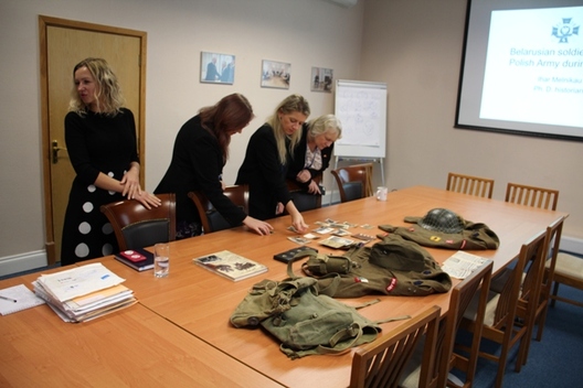 2/7 387003_original.jpg