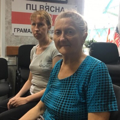 Алеся Фаміных разам з бабуляй Алеся Фаміных разам з бабуляй