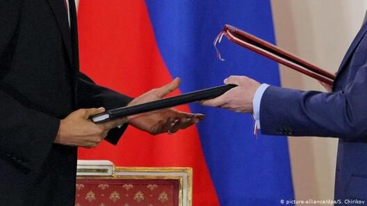 На цырымоніі падпісання дамовы СНУ-3 у Празе, 2010 год На цырымоніі падпісання дамовы СНУ-3 у Празе, 2010 год