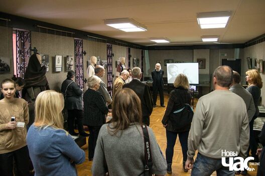 10/20 48364945_2225545581098765_222958413829636096_o_logo.jpg