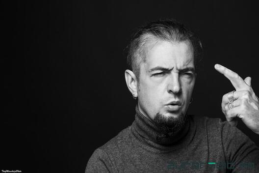 4_23_2.jpg 4_23_2.jpg