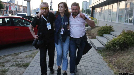 Наталля Лубнеўская праз некалькі хвілін пасля ранення ў нагу Наталля Лубнеўская праз некалькі хвілін пасля ранення ў нагу