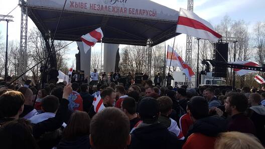 Выступ хэдлайнера канцэрта гарадзенскага гурта Дзецюкі, фота Дзяніса Івашына Выступ хэдлайнера канцэрта гарадзенскага гурта Дзецюкі, фота Дзяніса Івашына