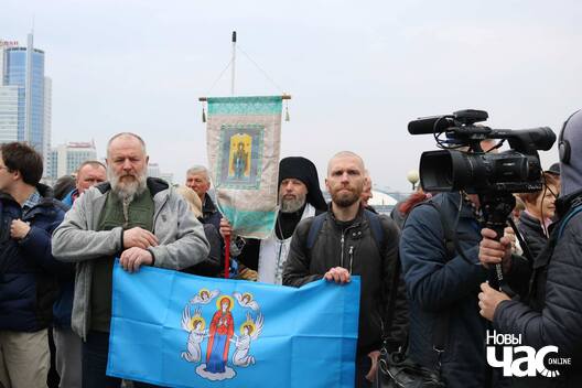 13/15 56173198_2397797563785871_217755769620135936_n_logo.jpg