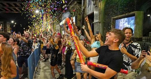 У Вялікабрытаніі здымаюць кавід-абмежаванні