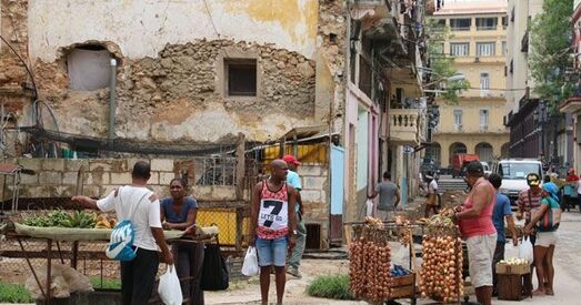Куба плануе дэвальваваць валюту і адмяніць хаджэнне паралельнай