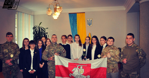 У кіеўскім ліцэі прайшла сустрэча з беларускімі добраахвотнікамі (фота)