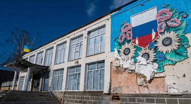 Як Расія дэпартуе ўкраінскіх грамадзян з часова акупаваных тэрыторый "Ісці па мінах". Як Расія высылае ўкраінцаў з акупаваных тэрыторый