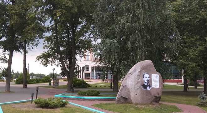 У Кобрыне патрабуюць вярнуць вуліцы Суворава імя Рамуальда Траўгута У Кобрыне патрабуюць вярнуць вуліцы Суворава імя Рамуальда Траўгута