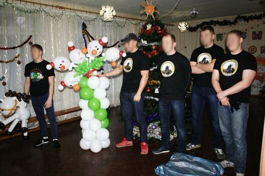 Фанаты наваполацкага «Нафтана» на дабрачыннай акцыі ў дзіцячым доме Фанаты наваполацкага «Нафтана» на дабрачыннай акцыі ў дзіцячым доме