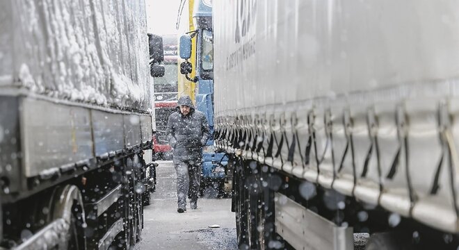 Чэргі на беларуска-польскай мяжы ўтварыліся па віне службаў рэжыму Лукашэнкі — Латушка Латушка: Чэргі на беларуска-польскай мяжы ўтварыліся па віне службаў рэжыму Лукашэнкі