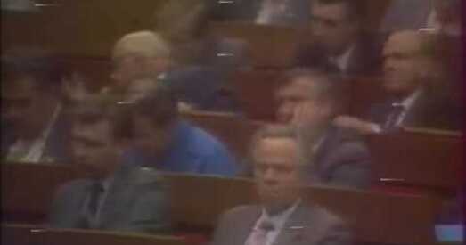 Унікальнае відэа выступу Зянона Пазьняка ў Вярхоўным Савеце