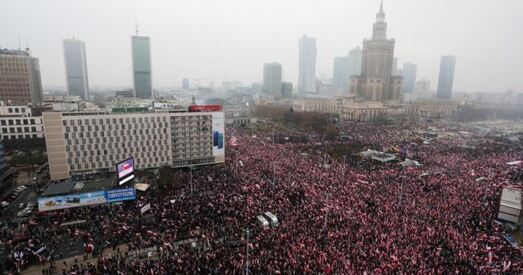 У Варшаве распачалося шматтысячнае шэсце