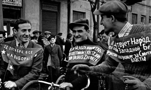 Група агітатараў на выбарах у Народны сход Заходняй Беларусі. victory.rusarchives.ru Група агітатараў на выбарах у Народны сход Заходняй Беларусі. victory.rusarchives.ru