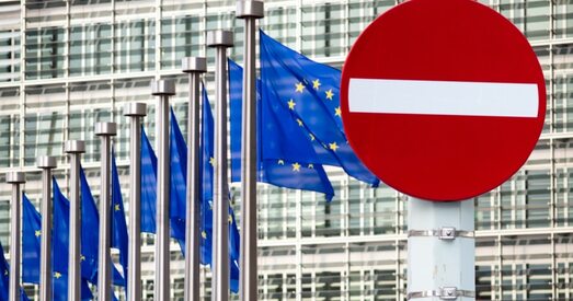 Пад санкцыі ЕС трапяць турфірмы, якія дапамагаюць мігрантам на польска-беларускай мяжы