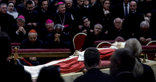 Чаму Папу паклалі ў тры труны?