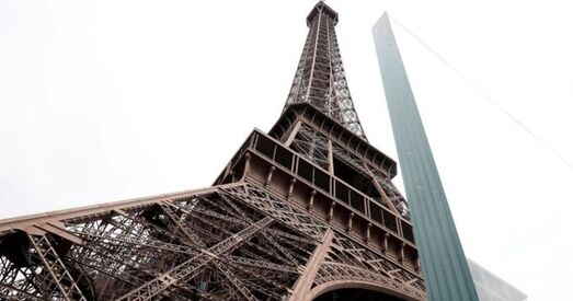 Улады Парыжа прыдумалі, як абараніць Эйфелеву вежу ад тэрактаў