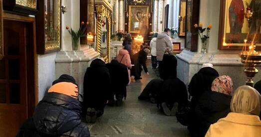 АМАП затрымаў салдацкіх маці, якія маліліся