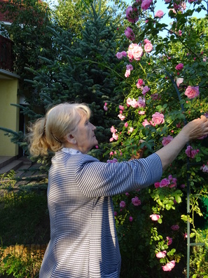 У сваім ружоўніку. 2015 г. Фота з сямейнага архіва У сваім ружоўніку. 2015 г. Фота з сямейнага архіва