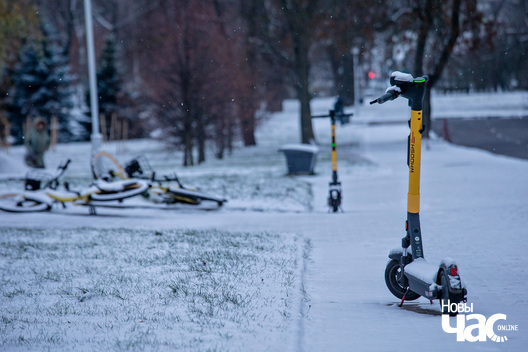 8/12 _belarus_minsk_perszy_sneh_zima_2022_fota_dzmitryeu_dzmitryj_novy_czas__10__logo.jpg