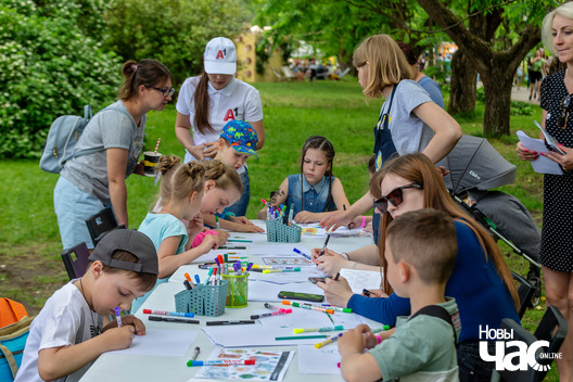 5/7 _belarus_minsk_vulica_eza_2022_fota_dzmitryeu_dzmitryj_novy_czas__5__logo.jpg