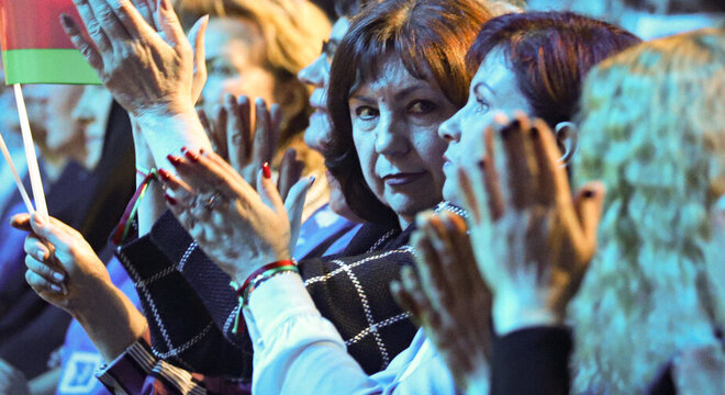 Пасадзейнічала Наталля Качанава. Вясковую школу ў Жыровічах перавялі на рускую мову Пасадзейнічала Наталля Качанава. Вясковую школу ў Жыровічах перавялі на рускую мову