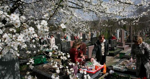 Кіяўлян просяць не хадзіць на могілкі, пакуль ідзе вайна
