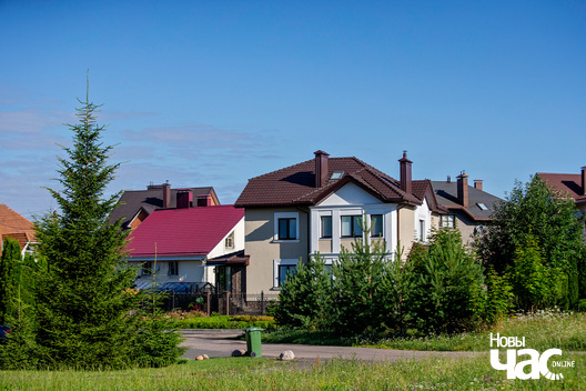 5/7 _harezlivy_pacalunak_ljaleczny_domik_fota_dzmitryeu_dzmitryj_novy_czas__4__logo.jpg