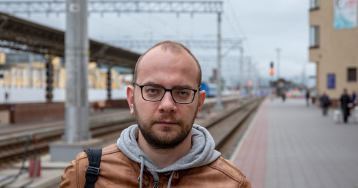 Дзень з Ігарам Ільяшом у падарожжы ў гомельскі СІЗА-3, дзе трымаюць яго жонку Кацярыну Андрэеву