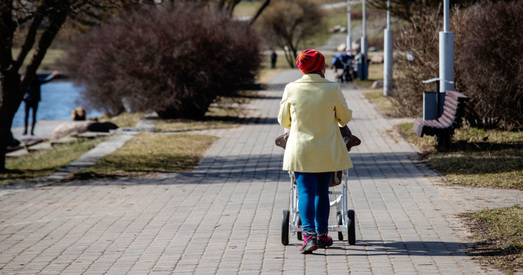 Сям'я беларусаў у Латвіі не можа аформіць пашпарт для нованароджанай дачкі