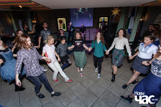 26/30 _mg_8312_logo.jpg