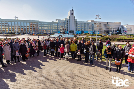 _vjalikdzen_2022_minsk_czyrvony_kascjol_belarus_fota_dzmitryeu_dzmitryj_novy_czas___22__logo.jpg _vjalikdzen_2022_minsk_czyrvony_kascjol_belarus_fota_dzmitryeu_dzmitryj_novy_czas___22__logo.jpg