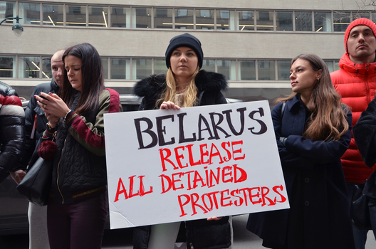 8/9 akcyja_nju_jork__12__logo.jpg