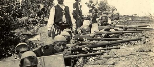 Албанскія інсургенты перад боем Албанскія інсургенты перад боем