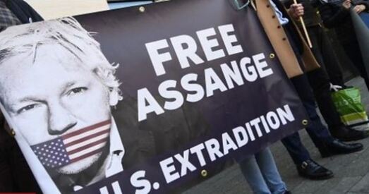 «Давялі». Чаму Эквадор выдаў Джуліяна Асанжа?