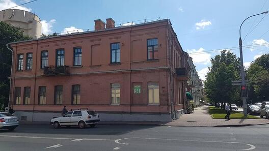 Дом па Багдановіча, 24, які мае статус гісторыка-культурнай каштоўнасці і можа быць часткова знесены, фота: facebook.com/asmalouka.minsk Дом па Багдановіча, 24, які мае статус гісторыка-культурнай каштоўнасці і можа быць часткова знесены, фота: facebook.com/asmalouka.minsk