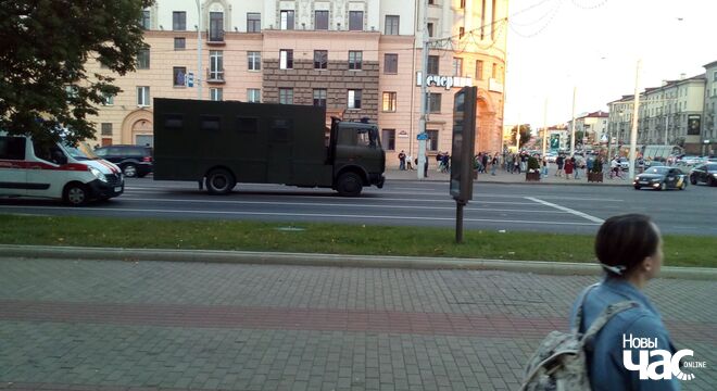 Увесь Мінск гудзіць. Рэвалюцыя надзеі трывае (відэа) Увесь Мінск гудзіць. Рэвалюцыя надзеі трывае (відэа)