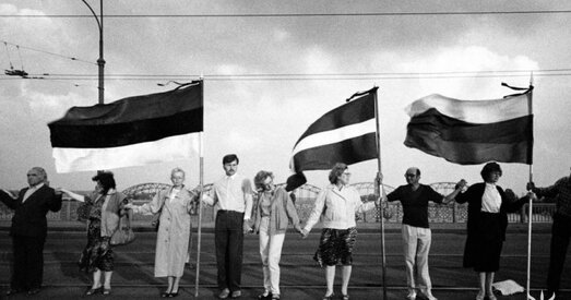 30 гадоў таму мільён чалавек узяліся за рукі, каб дамагчыся свабоды