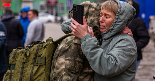 «30% працоўных рэсурсаў замест працы будуць бегаць ад ваенкомаў, а 60% будзе ім у гэтым дапамагаць»