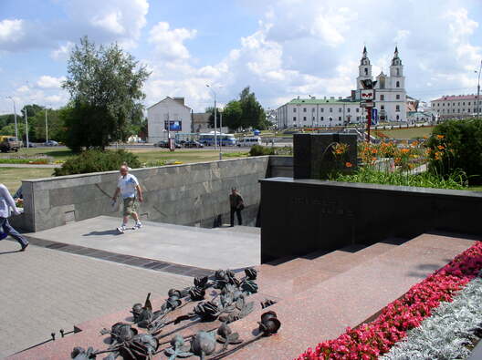Уваход на станцыю метро "Няміга", дзе 30 траўня 1999 адбылася смяротная цісканіна. Фота: Hanna Zelenko, CC BY-SA 3.0, commons.wikimedia.org Уваход на станцыю метро "Няміга", дзе 30 траўня 1999 адбылася смяротная цісканіна. Фота: Hanna Zelenko, CC BY-SA 3.0, commons.wikimedia.org