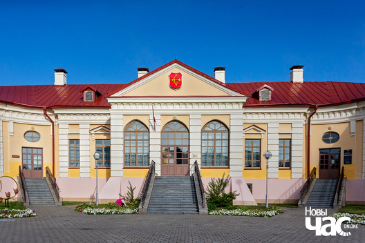 4/4 belarus_pinsk_palac_butrymoviczau_2023_fota_novy_czas__3__logo.jpg