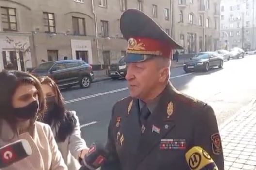 Алег Белаконеў. Скрыншот відэа «Cпутник Беларусь» Алег Белаконеў. Скрыншот відэа «Cпутник Беларусь»