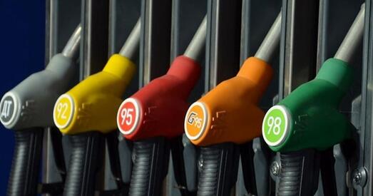 «Белнафтахім» абвесціў магчымае зніжэнне коштаў на паліва