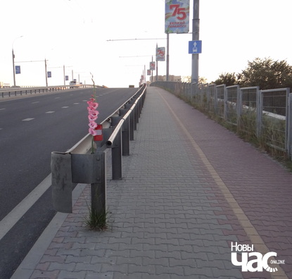 Кветкі на Кобрынскім мосце Кветкі на Кобрынскім мосце