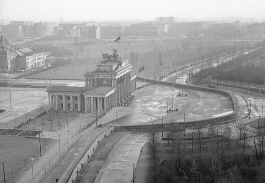 berlin_wall_41.jpg berlin_wall_41.jpg