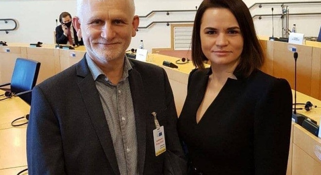 Ціханоўская: Нобель Алеся Бяляцкага сведчыць, што рэжым Лукашэнкі з’яўляецца пагрозай міру і свабодзе Ціханоўская: Нобель Алеся Бяляцкага сведчыць, што рэжым Лукашэнкі з’яўляецца пагрозай міру і свабодзе