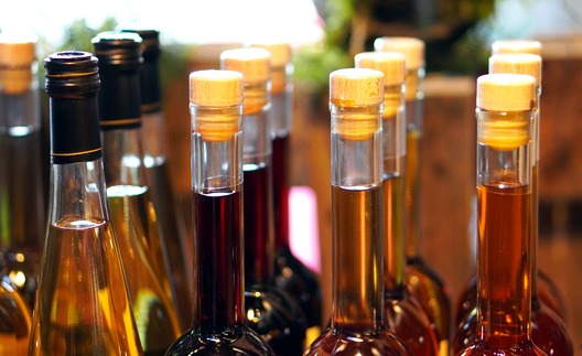 bottles_4899076_1280.jpg bottles_4899076_1280.jpg