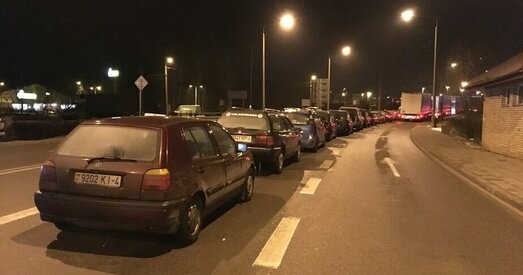 На мяжы з Польшчай і Літвой вярнуліся чэргі з прыватных аўто