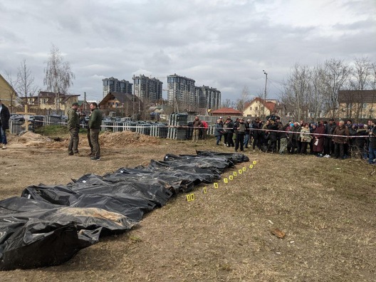 Эксгумацыя целаў з брацкай магілы ў Бучы. Фота: facebook.com/bucharada.gov.ua Эксгумацыя целаў з брацкай магілы ў Бучы. Фота: facebook.com/bucharada.gov.ua