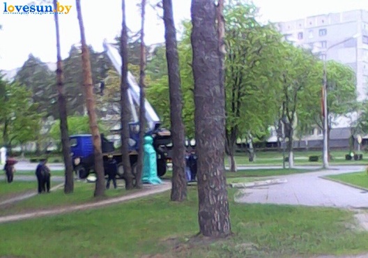 byust_kalinina_ubrali_kranom.jpg byust_kalinina_ubrali_kranom.jpg